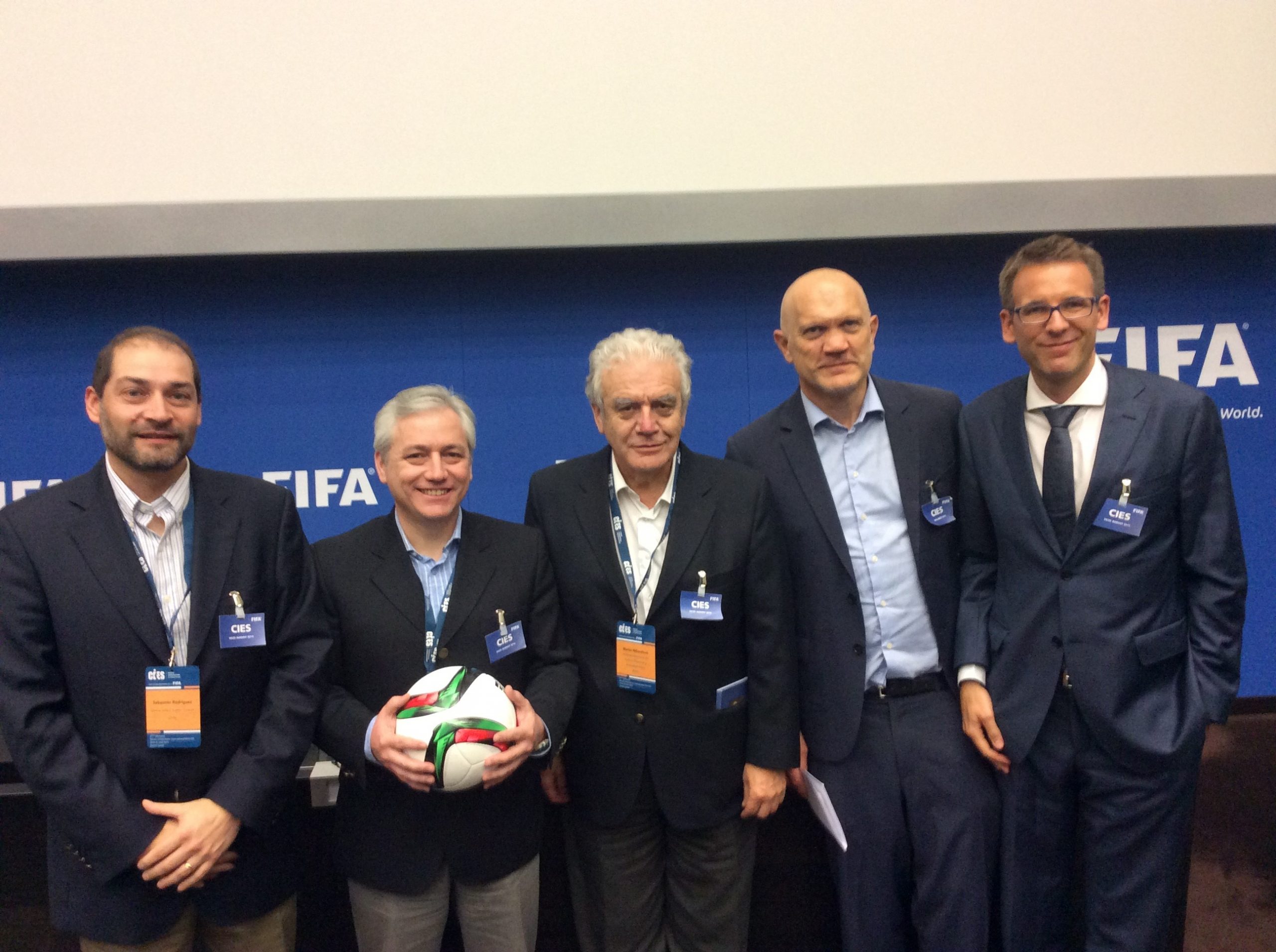 UST participa en IV Seminario de la Red Universitaria FIFA-CIES