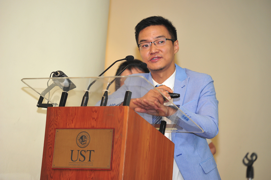 Conferencia abordó el manejo del dolor en la medicina china y occidental