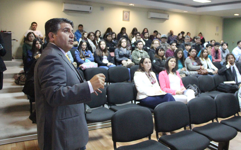 Claves de la cooperación entre universidades y sectores productivos fueron abordadas en UST La Serena