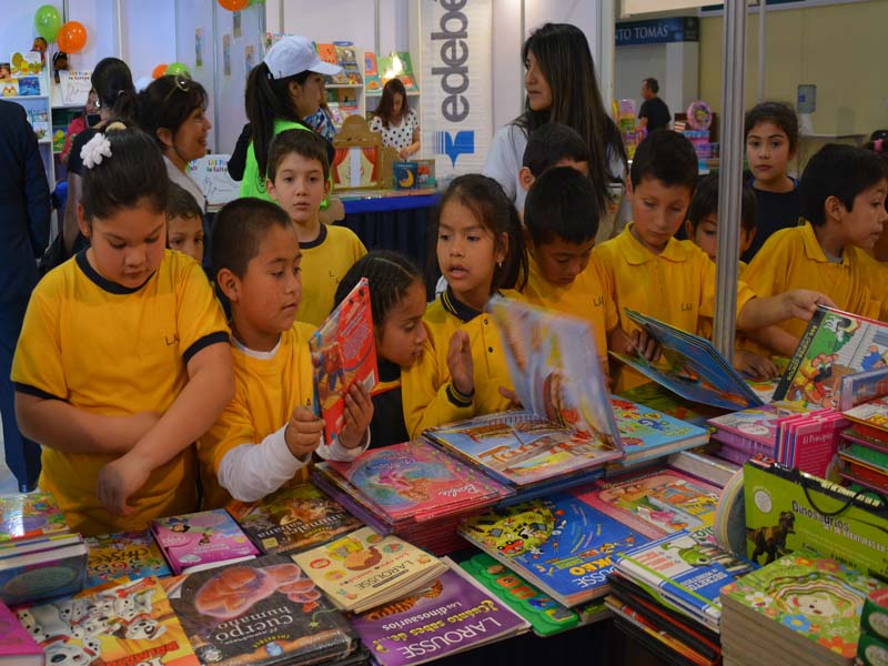Feria del Libro Infantil se Suma a Evento Literario en Artistas del Acero