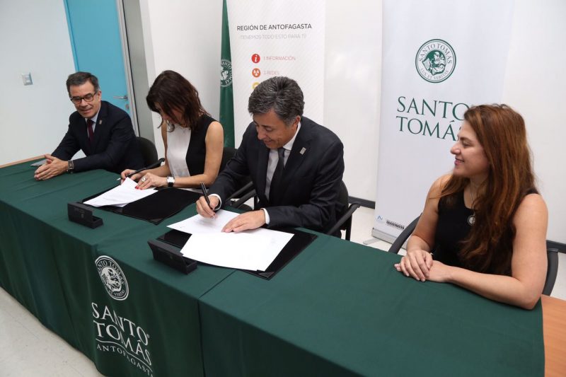 Santo Tomás Antofagasta firmó convenio de colaboración con la Asociación de Emprendedores de Chile