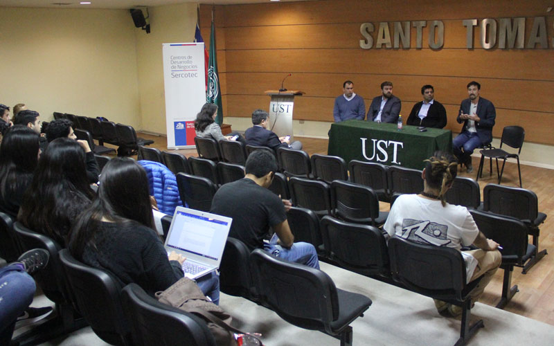 Taller sobre oportunidades y herramientas para el emprendimiento tuvo lugar en UST La Serena