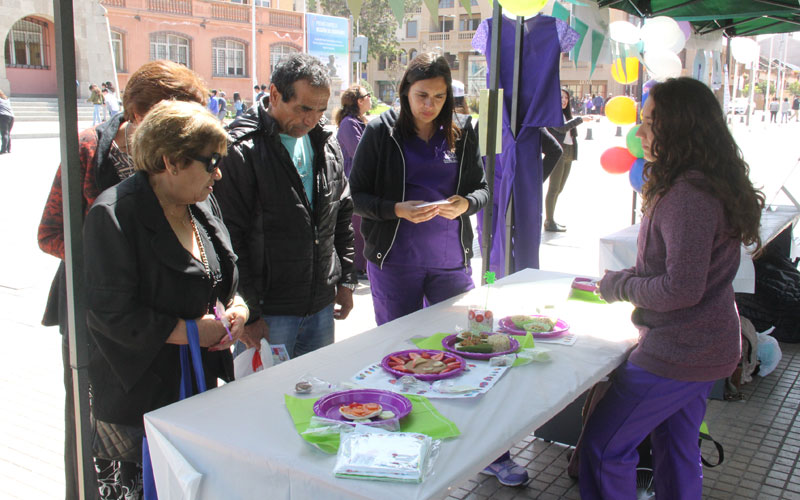 En plaza de armas, estudiantes de Nutrición dieron a conocer proyectos de emprendimiento