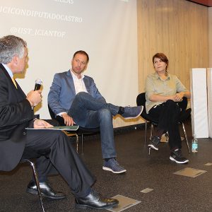 Universitarios de Antofagasta participaron en conversatorio sobre contaminación lumínica