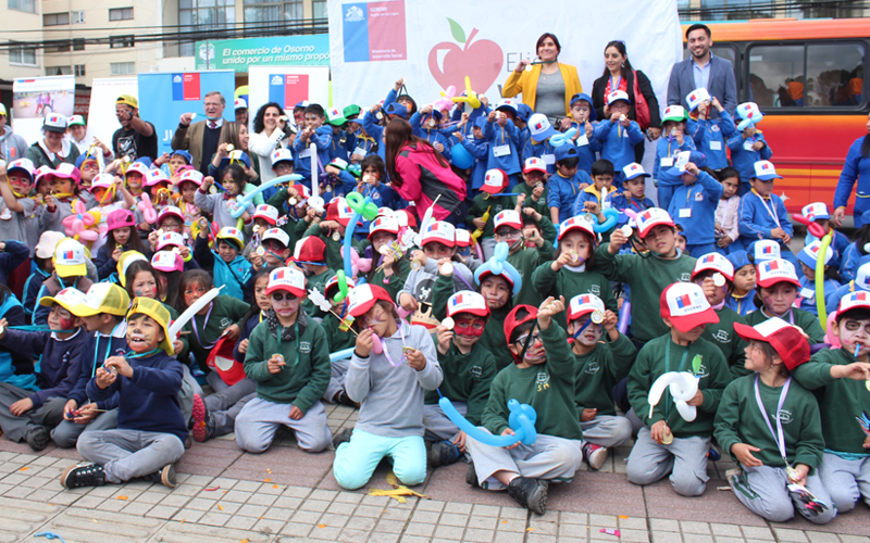 Más de 300 estudiantes de escuelas básicas de Osorno participaron en Corrida Infantil JUNAEB