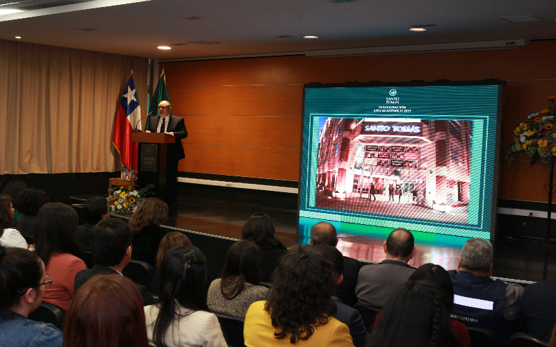 Con clase magistral centrada en la inmigración en Chile, Santo Tomás Los Ángeles inauguró año académico 2019