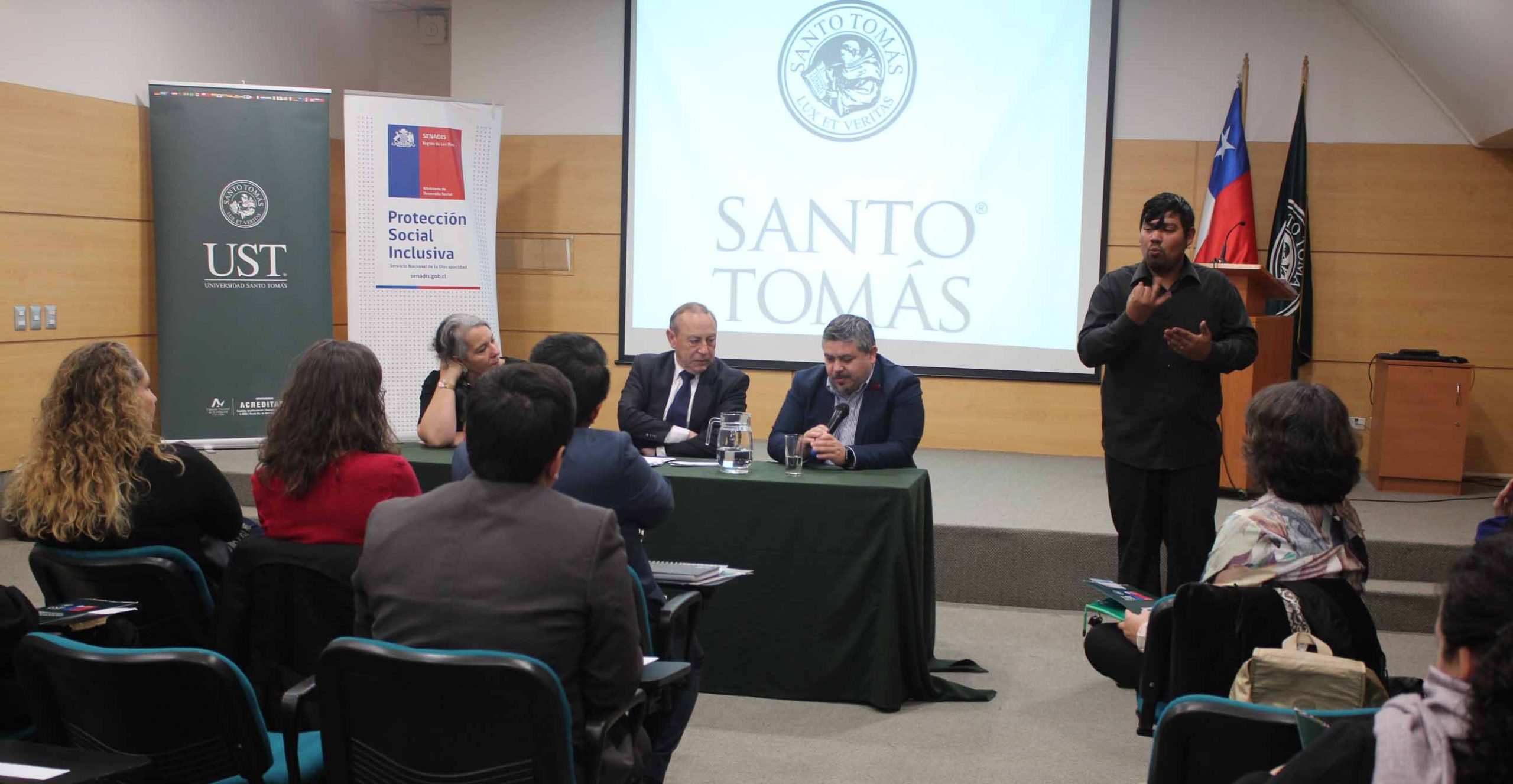 Santo Tomás Valdivia y Senadis realizaron seminario sobre acceso a la justicia e inclusión