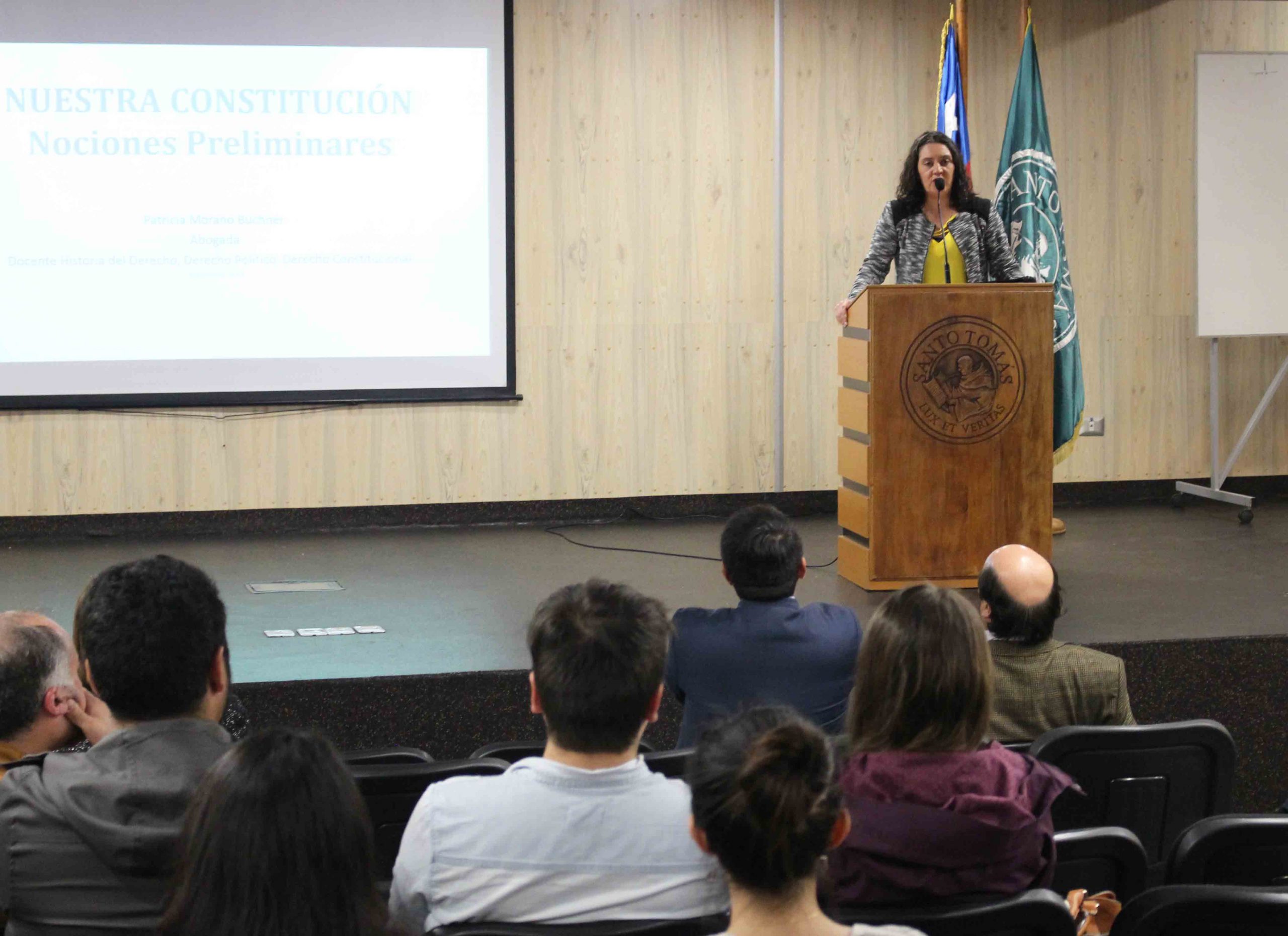 Santo Tomás organiza conversatorio sobre la constitución chilena