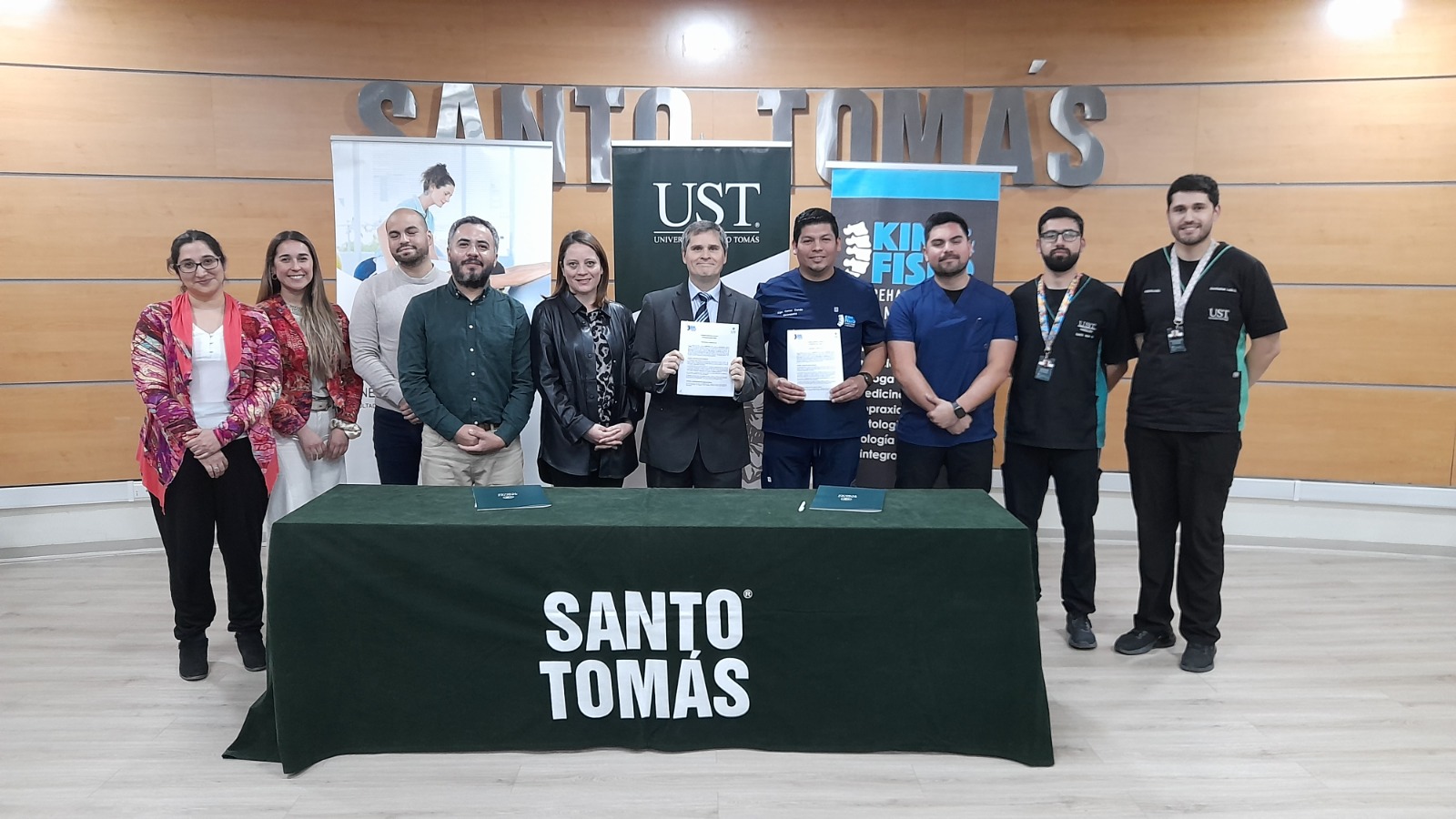Carrera de Kinesiología de UST La Serena firma convenio con centro de orientación kinésica de la capital regional