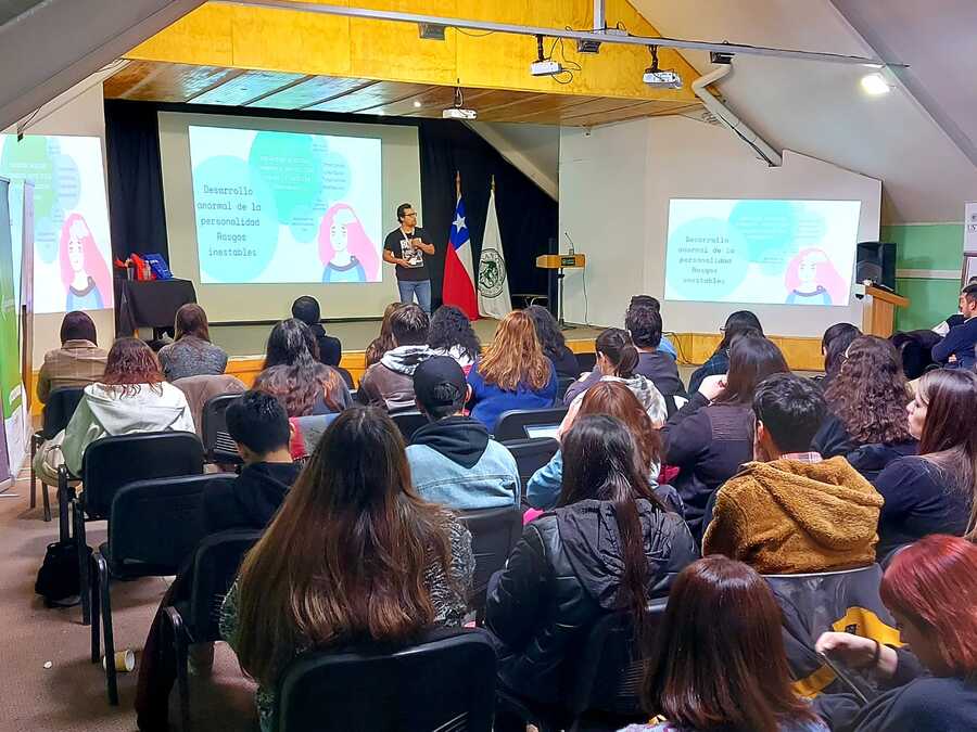 Mesa de Salud Mental y Santo Tomás Puerto Montt realizan Jornada de prevención y postvención del suicidio