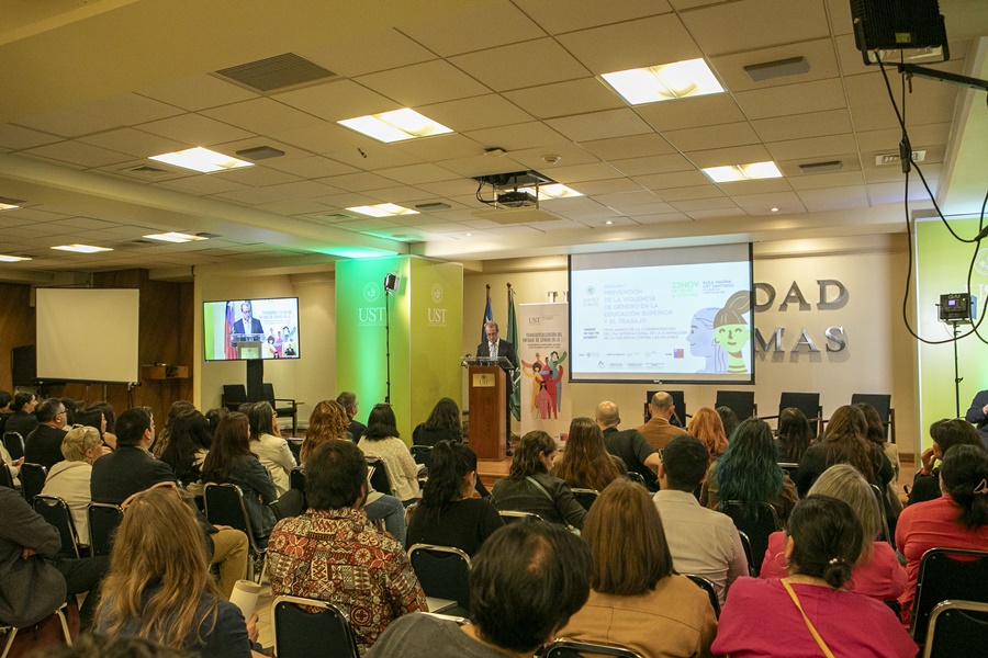 Santo Tomás realiza seminario para reflexionar en torno a la prevención de la violencia de género en la educación superior y el trabajo