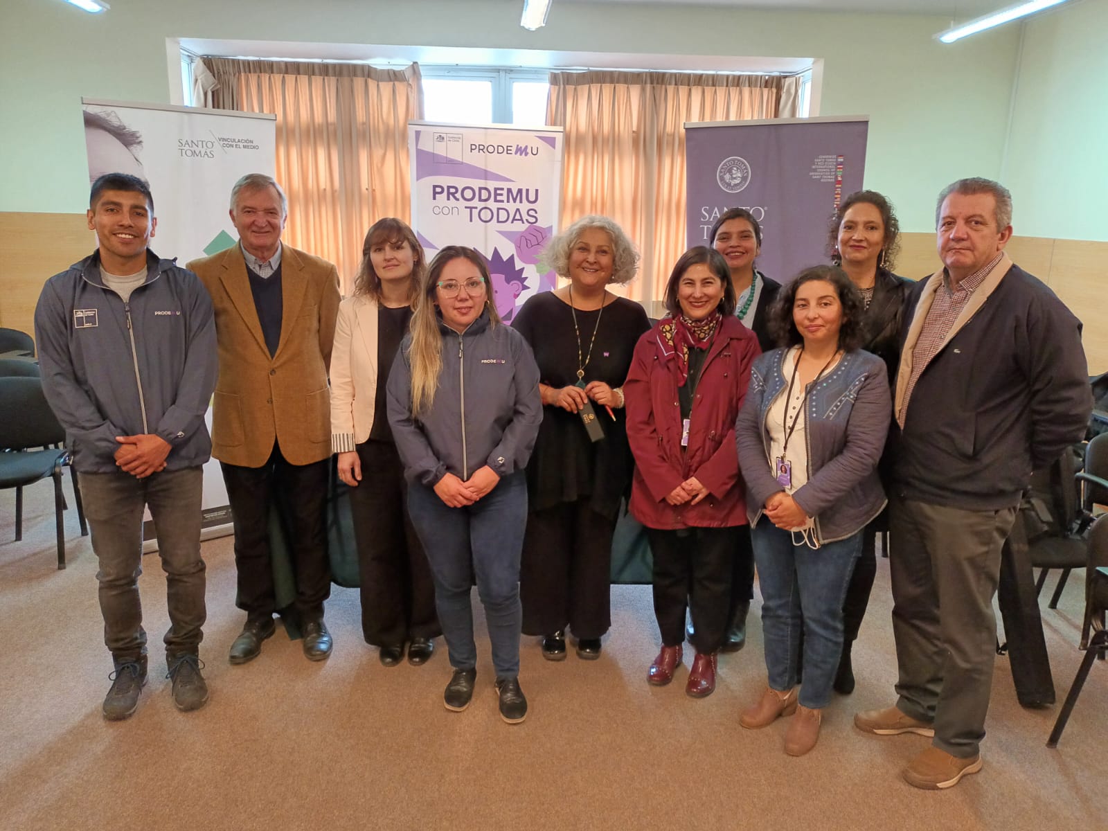 Santo Tomás Puerto Montt y Fundación Prodemu firman convenio de colaboración en beneficio de comunidad de Alerce