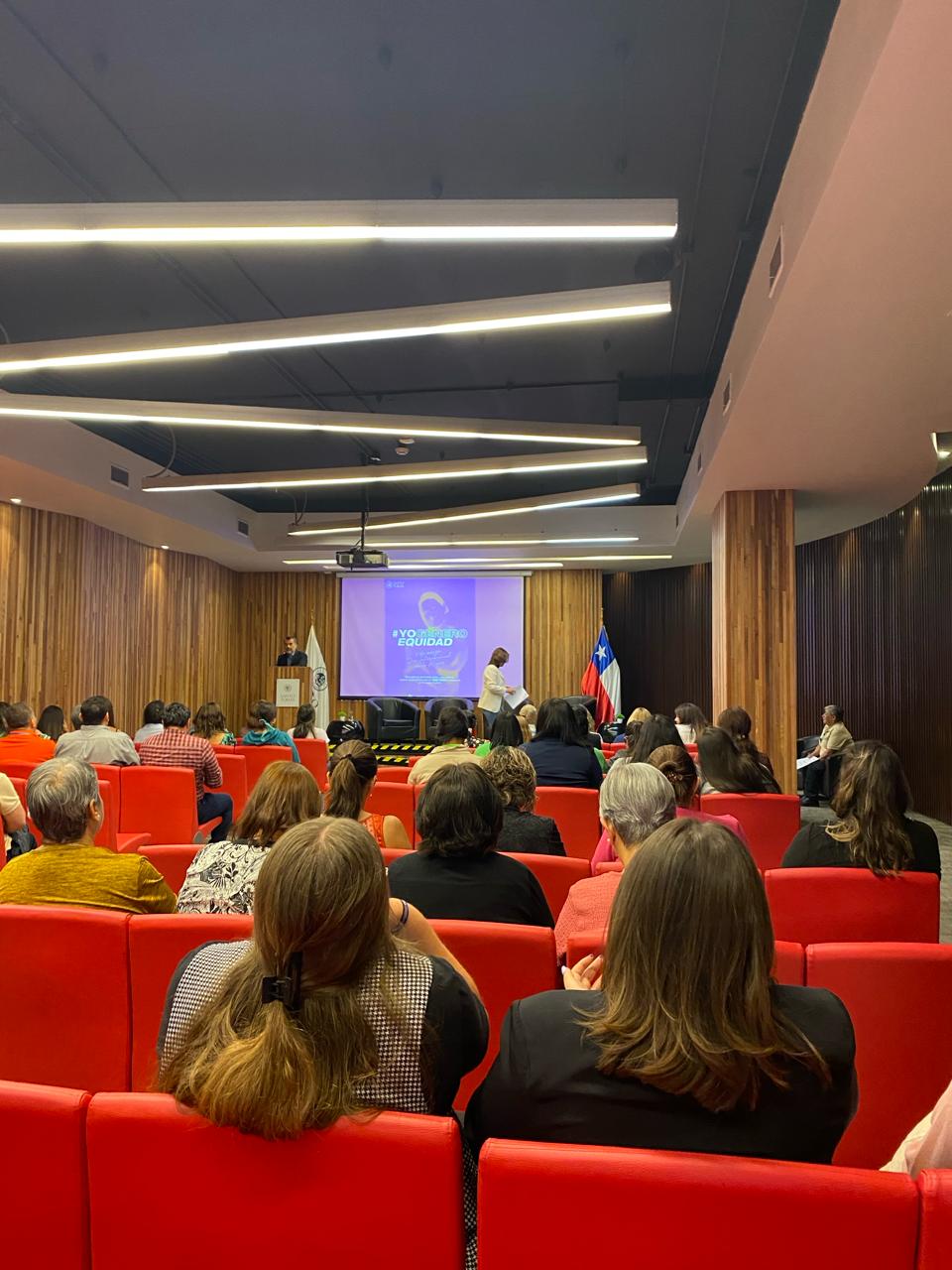 Sede Santiago Centro conmemora el Día Internacional de la Mujer con el Conversatorio: "De-construir Ser Mujer"