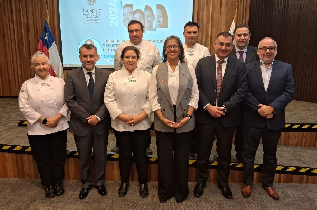 Área de Turismo y Gastronomía Santo Tomás inauguró año académico con charla magistral de Subsecretaria Verónica Pardo