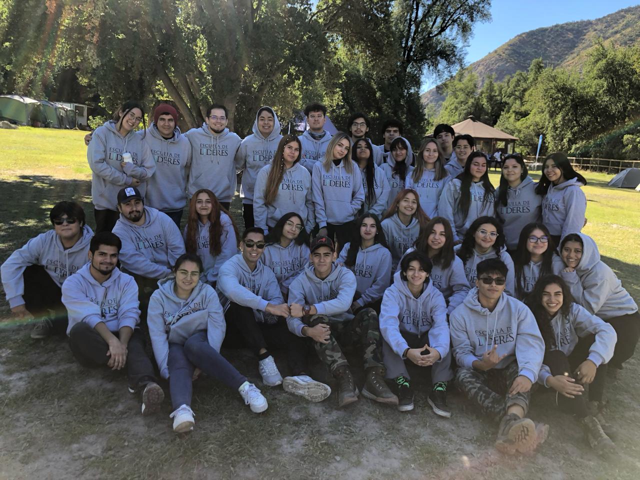Estudiantes de UST Santiago evalúan positivamente su experiencia en la Escuela de Líderes 2024