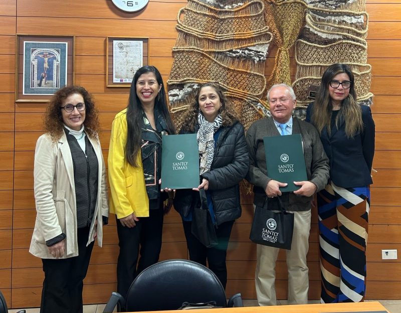 UST firma convenio de colaboración con Escuela Especial ...
