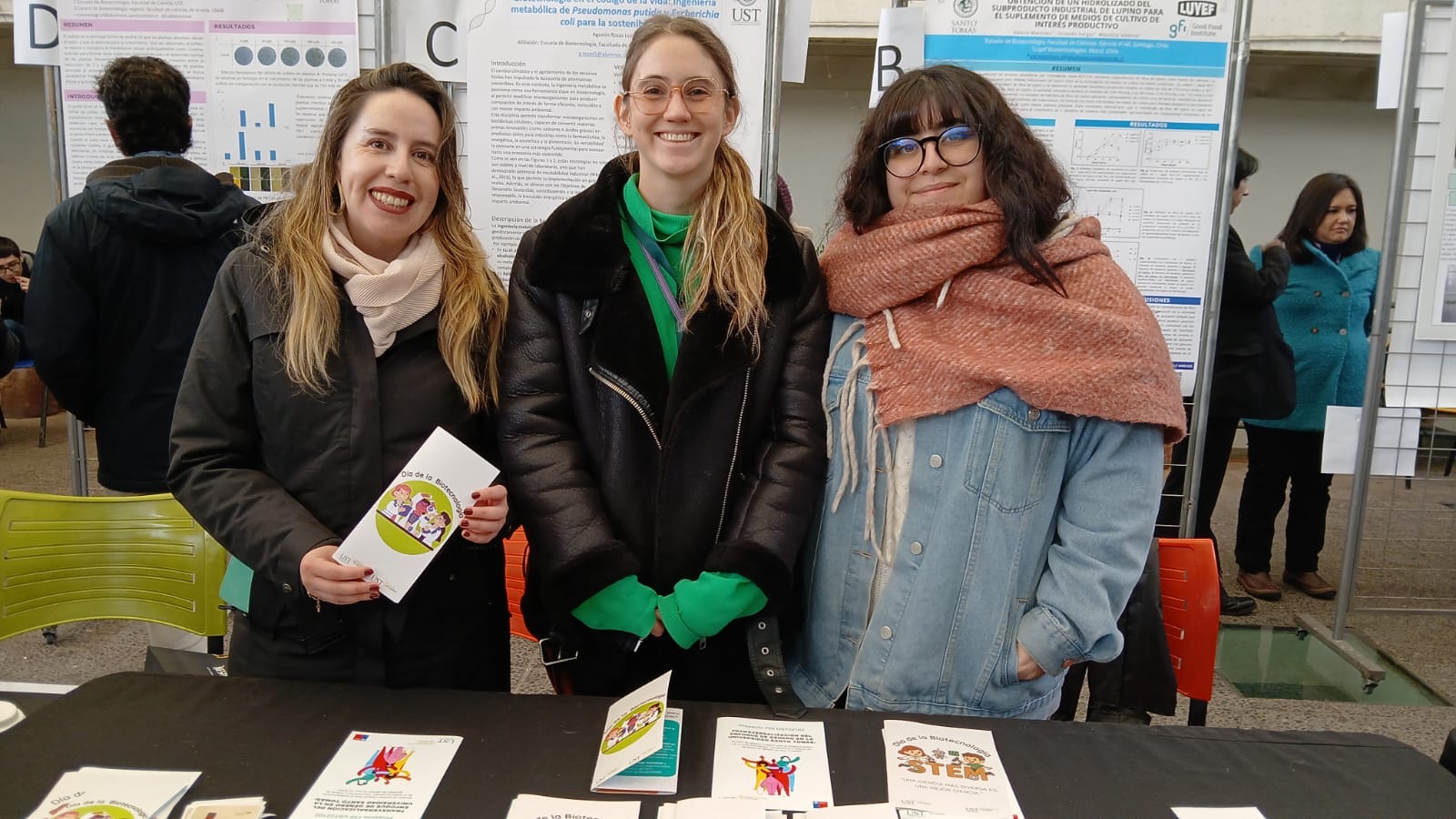 Proyecto InES Género UST se hizo presente en el Día de la Biotecnología