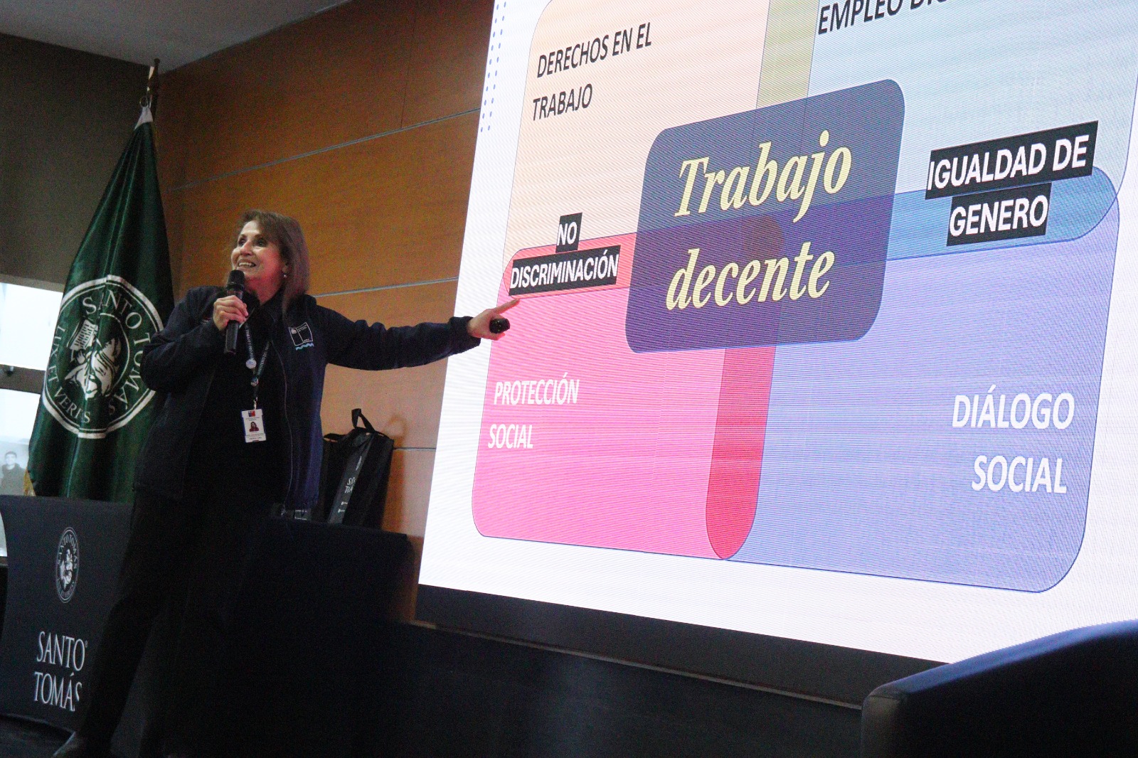 UST Los Ángeles realizó primera Jornada Científica Pr ...