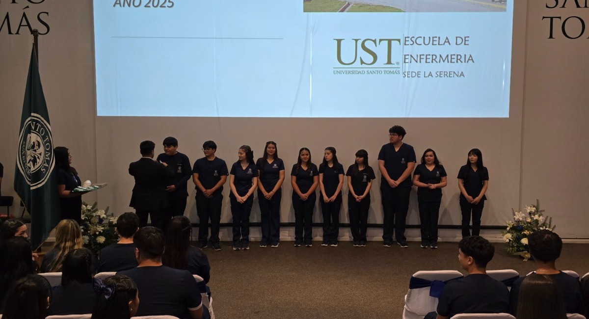 80 estudiantes de Enfermería de UST La Serena participan de investidura que les permite iniciar su camino clínico