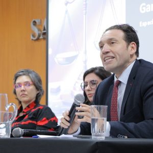 Encuentro en UST Talca convocó a expertos de UTalca, UCM y la Universidad Autónoma para analizar el impacto jurídico de la Inteligencia Artificial