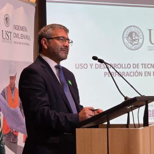 Charlas de Ingeniería Civil en Minas UST, sede Santiago